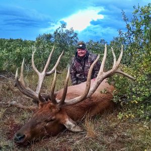 Trophy elk hunt with Quality Hunts