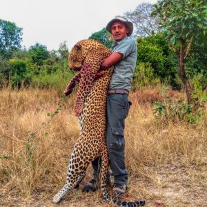 QH-african-leopard-selous-game-reserve-hunt-1