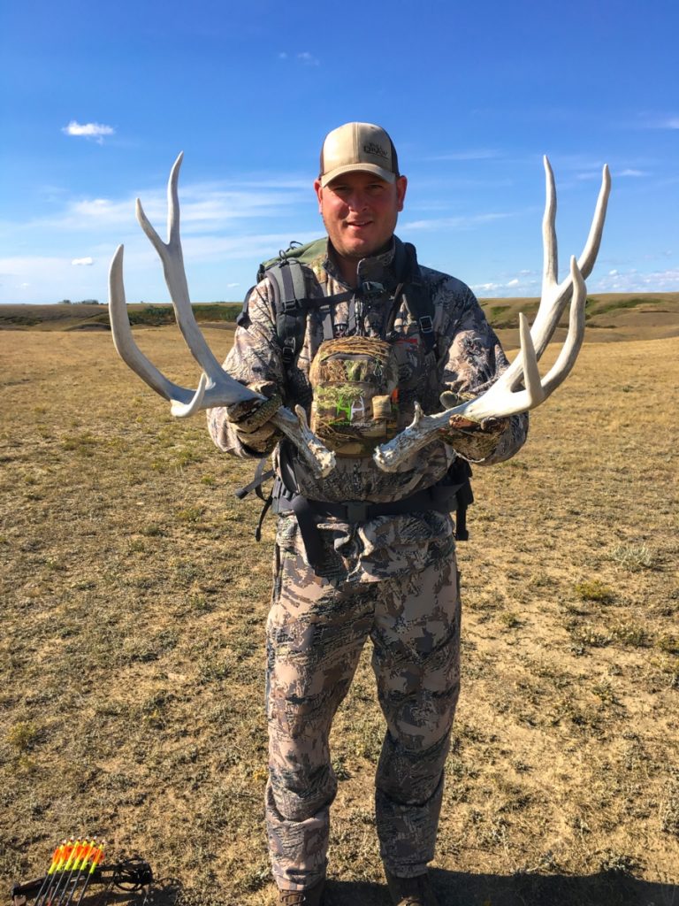 Canadian Mule Deer Hunt - hunter