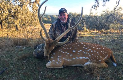Hunt 3021 - Axis Deer Trophy and hunter - 3