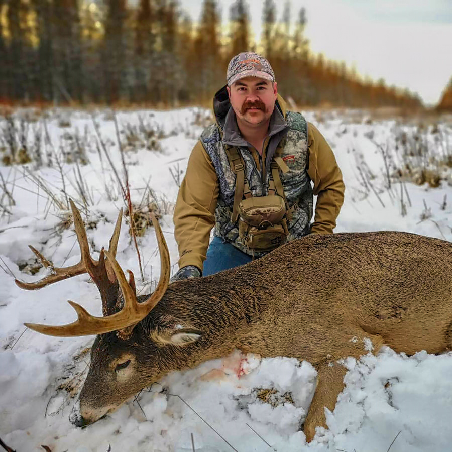 Hunter with mule deer - Hunt 3156
