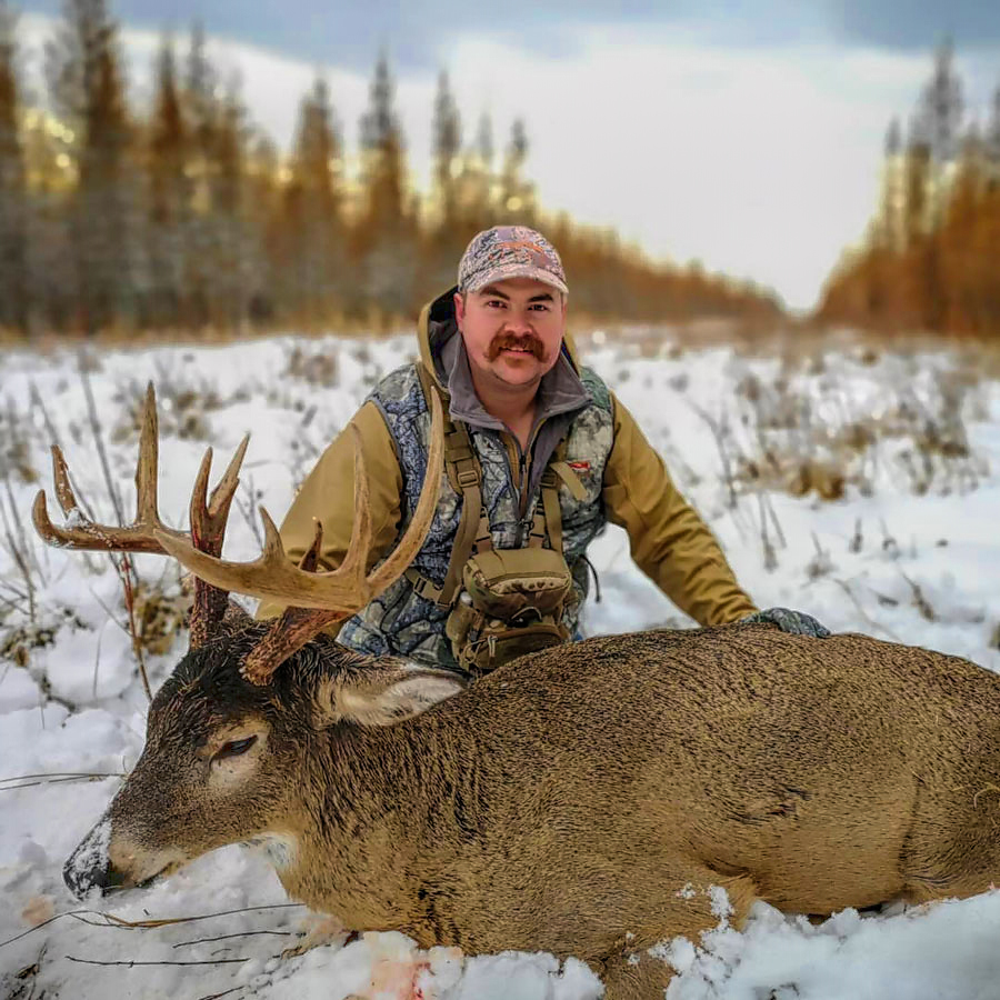 Hunter with Mule Deer - Hunt #3156