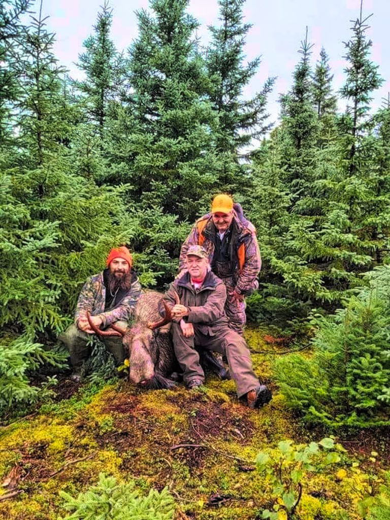 Big Game Canadian Moose Hunt - Hunt 4916 - Quality Hunts